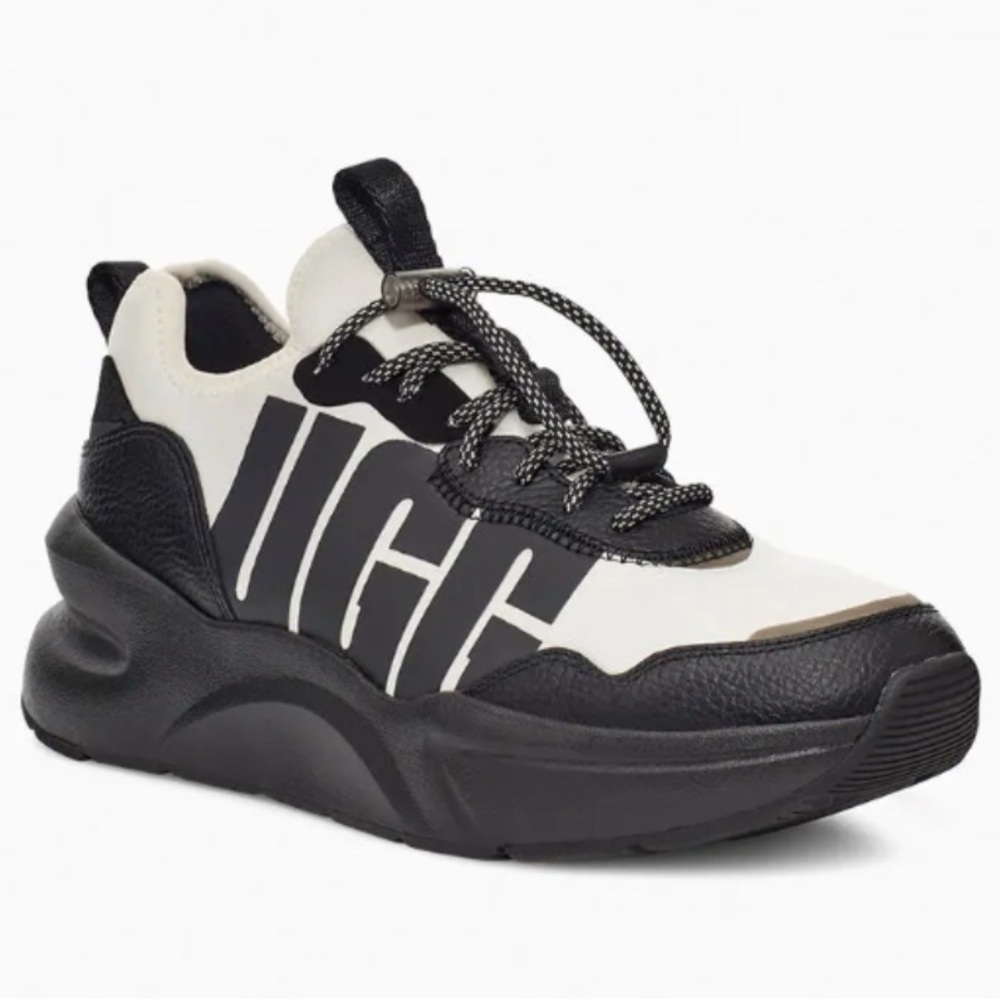 UGG Women's LA Daze sneaker in a black and white colorway Size 9.5